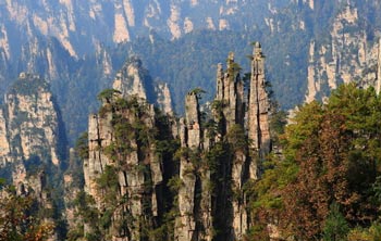 長沙出發(fā)到黃龍洞、張家界森林公園、天門山、鳳凰五日游