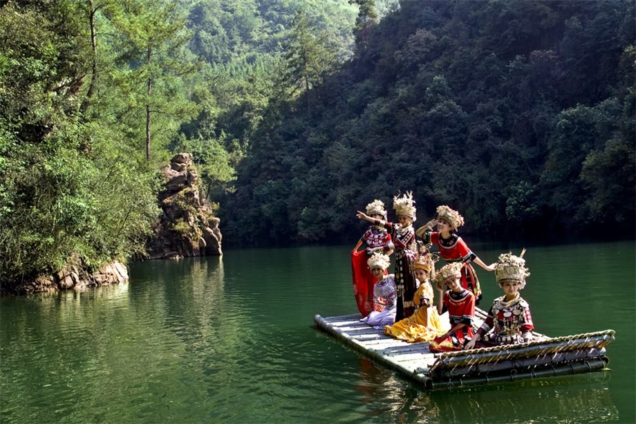 張家界、袁家界、天子山、黃龍洞/寶峰湖兩晚三日游